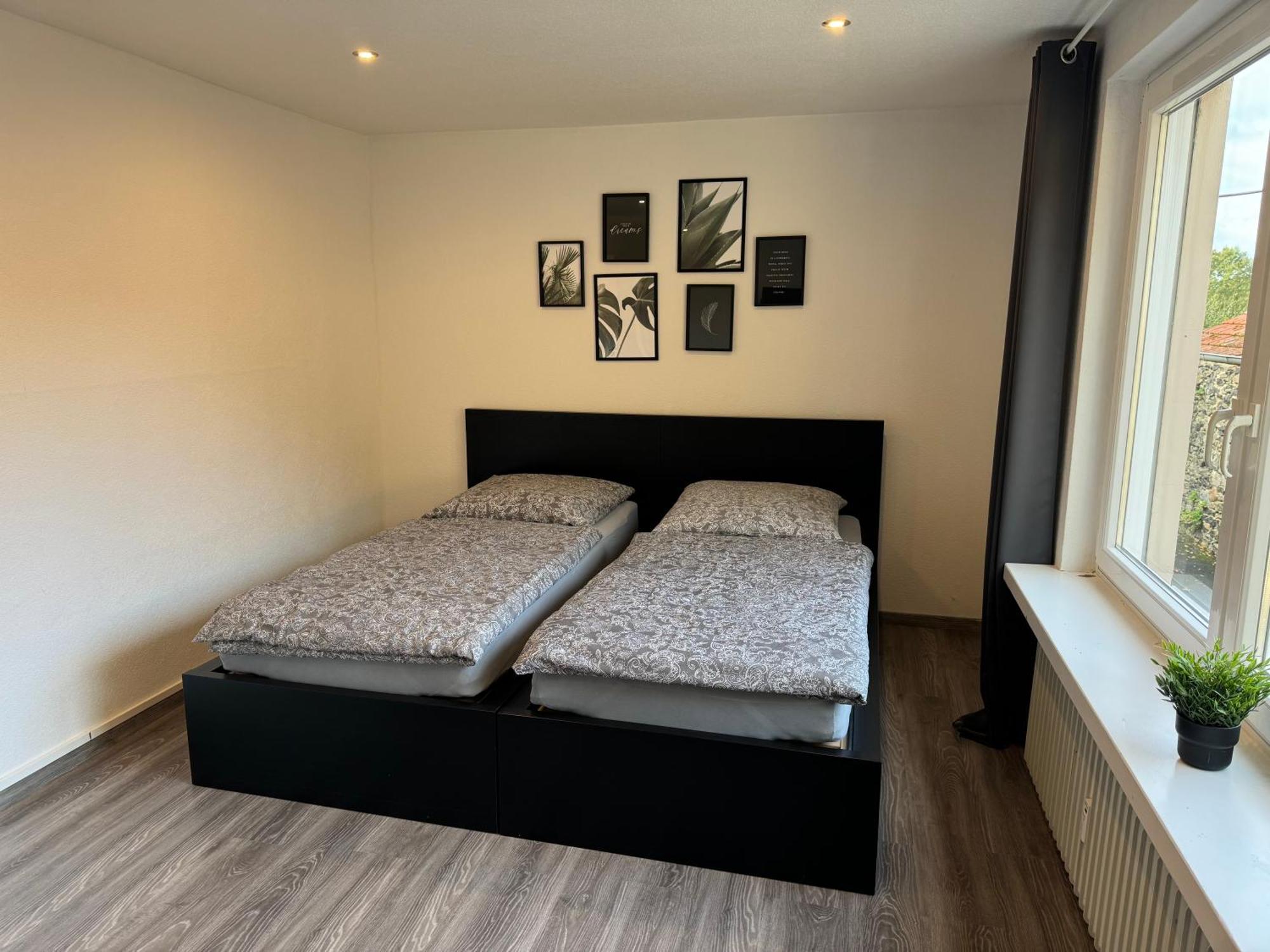 Ferienwohnung Am See Dillich - Ruhige Lage - Eigener Garten - Direkt Neben Einem Natursee Borken  Esterno foto