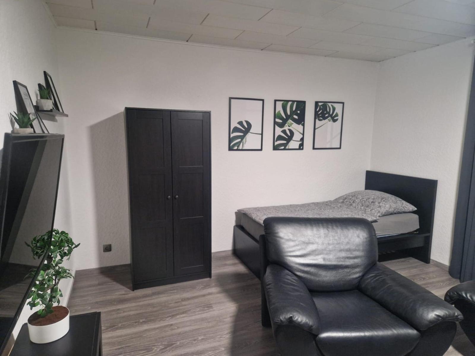 Ferienwohnung Am See Dillich - Ruhige Lage - Eigener Garten - Direkt Neben Einem Natursee Borken  Esterno foto