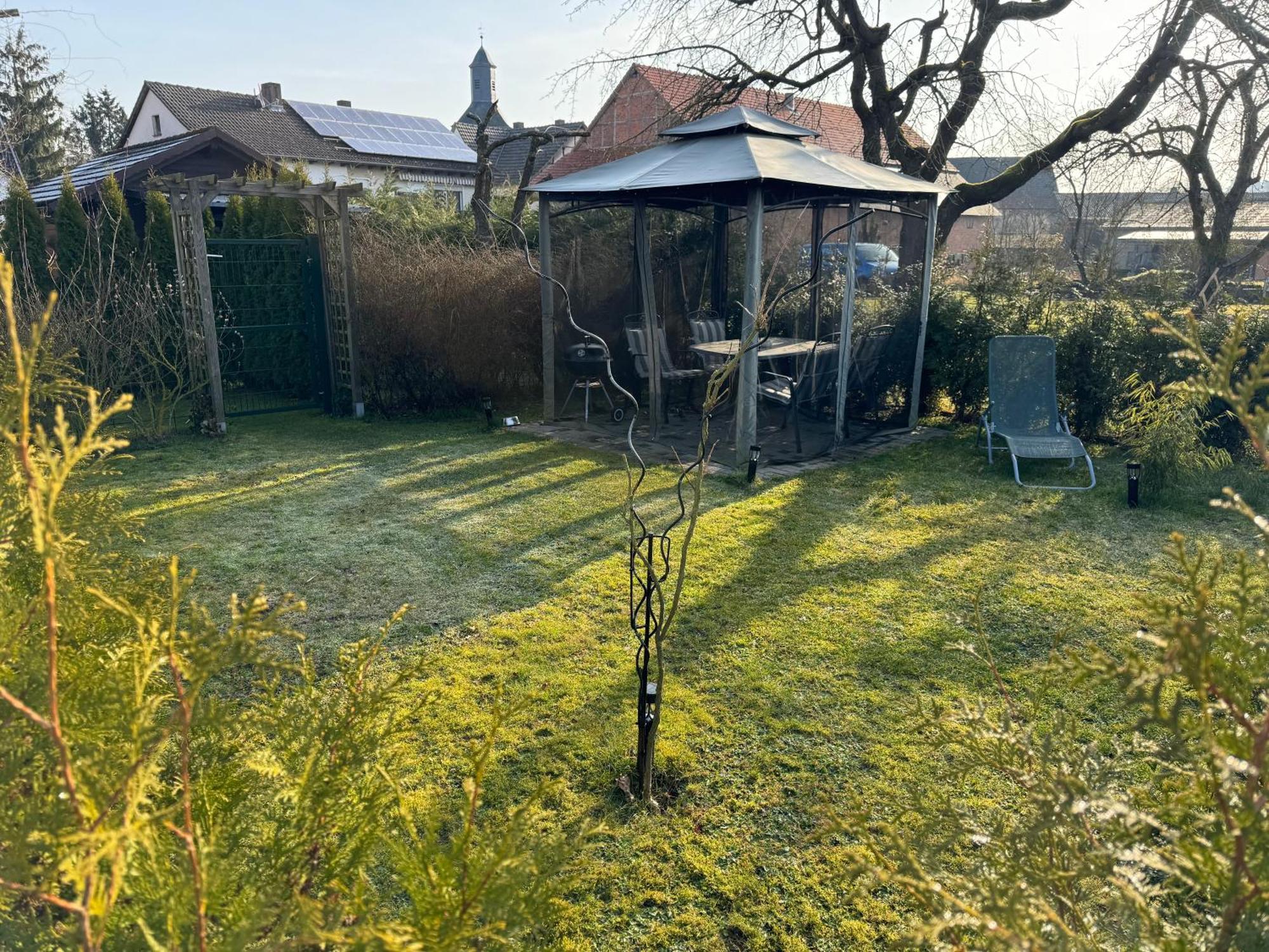 Ferienwohnung Am See Dillich - Ruhige Lage - Eigener Garten - Direkt Neben Einem Natursee Borken  Esterno foto