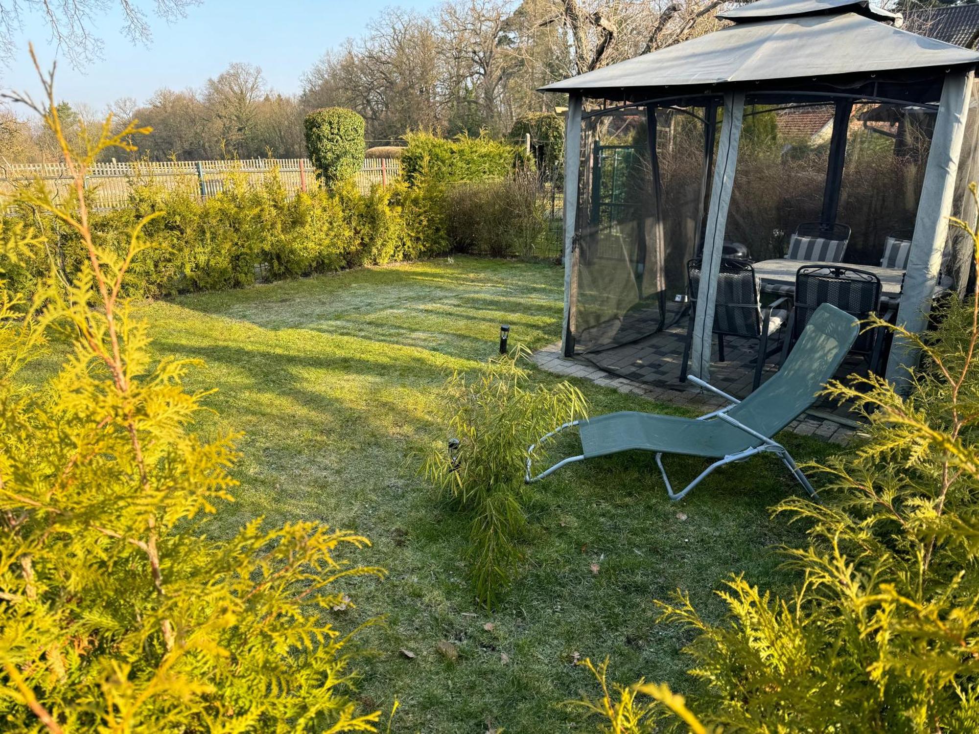 Ferienwohnung Am See Dillich - Ruhige Lage - Eigener Garten - Direkt Neben Einem Natursee Borken  Esterno foto