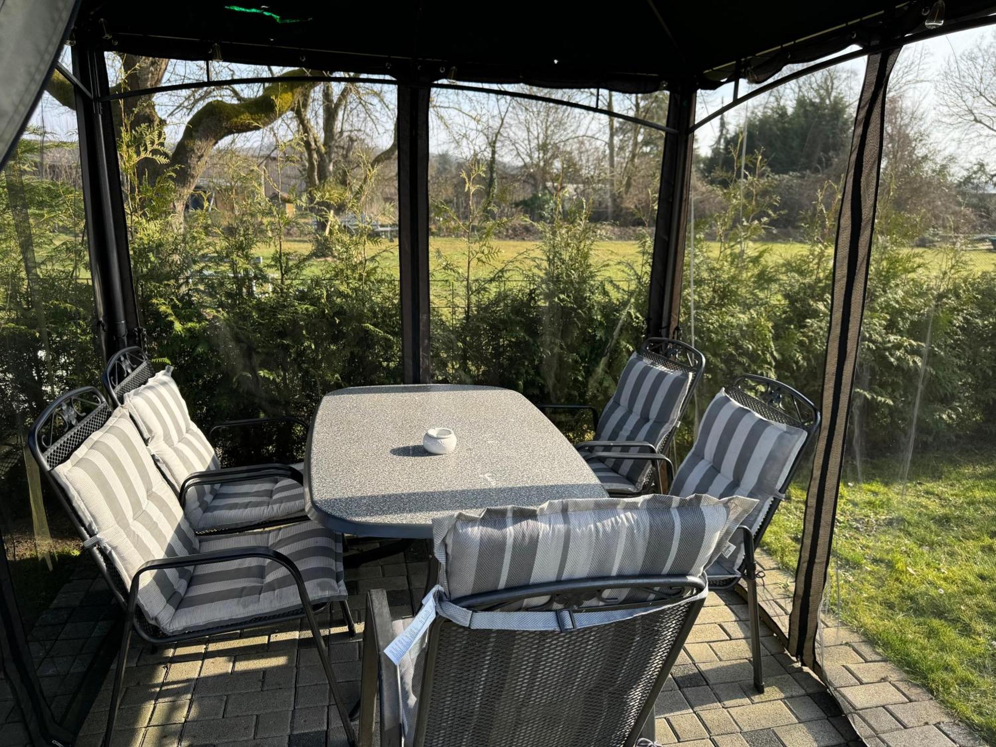 Ferienwohnung Am See Dillich - Ruhige Lage - Eigener Garten - Direkt Neben Einem Natursee Borken  Esterno foto